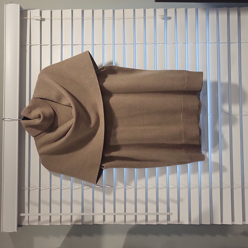 Halston Wool/ Cashmere Sweater